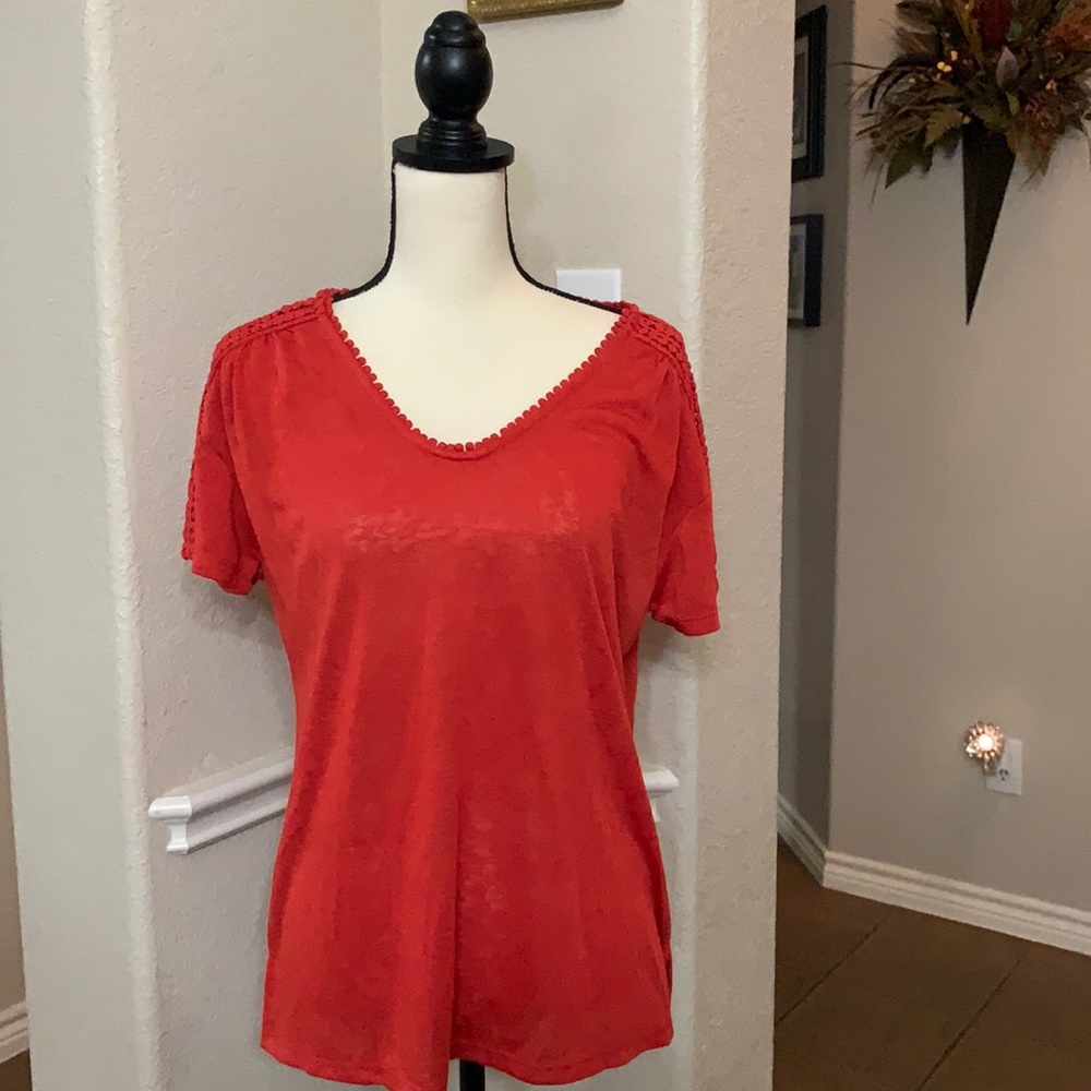 Modern Canvas red with lace short sleeve top Size L